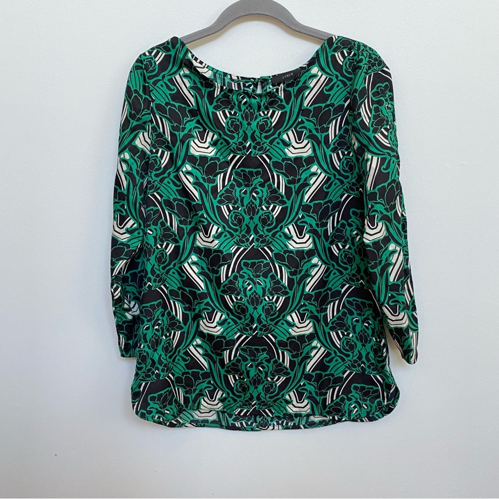 J Crew Faux Silk Green & Black Floral‎ Top - Picture 6 of 6